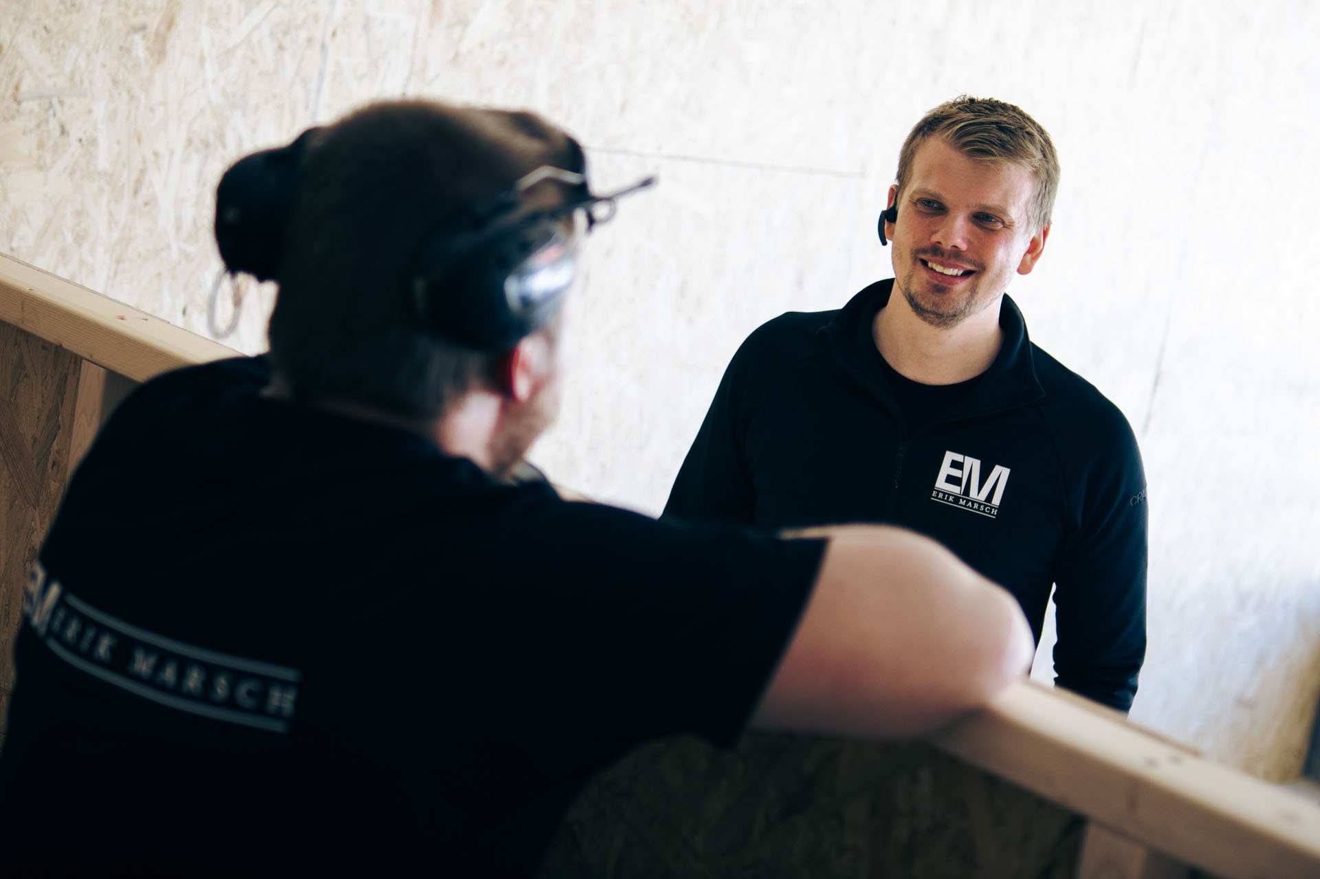 Erik Marsch medarbetare på byggarbetsplats