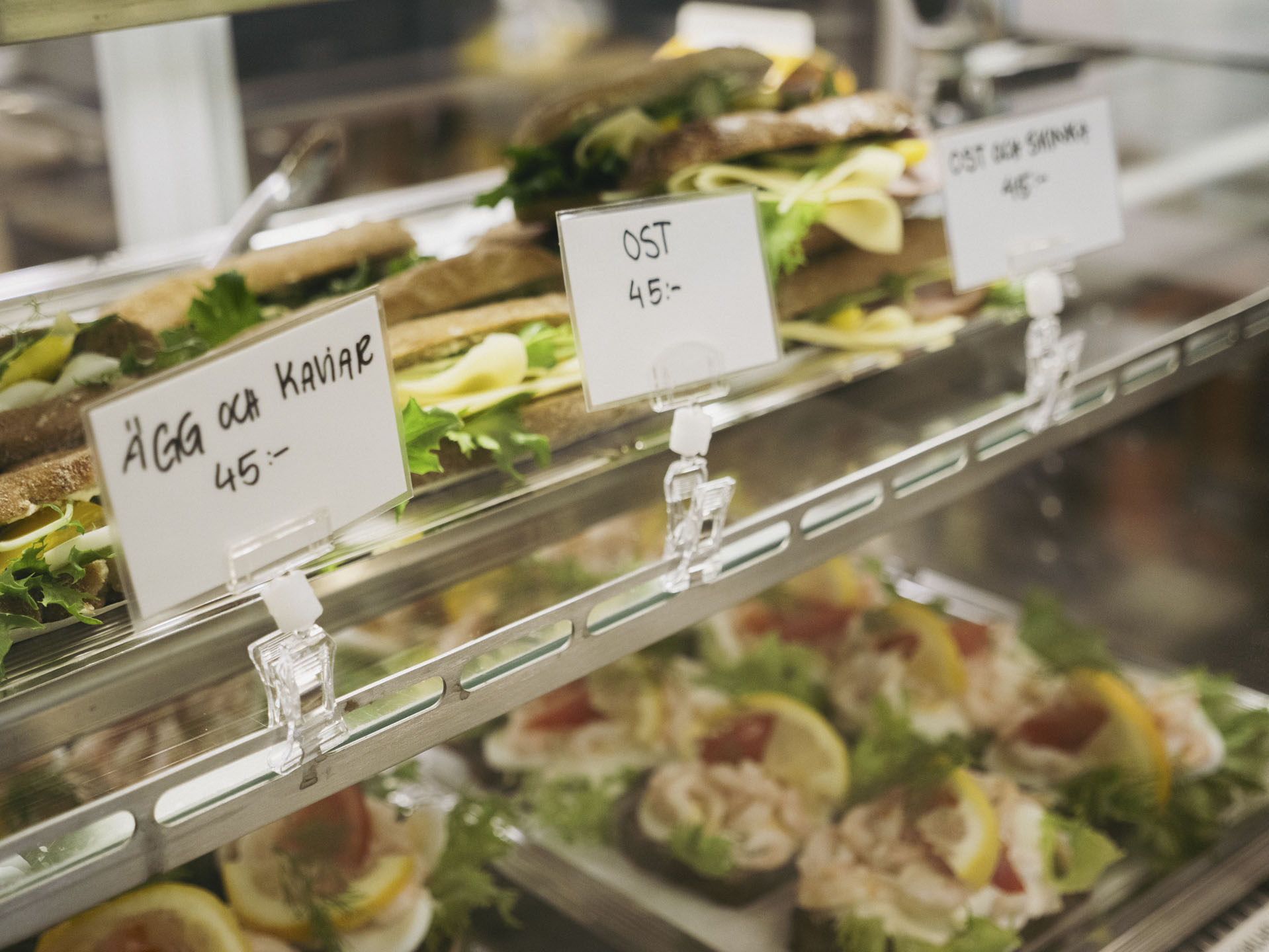 Café och matservering vid kontorshotellet